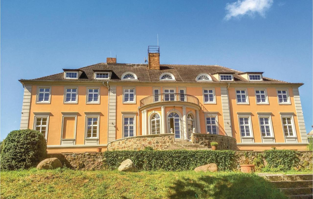 Herrenhaus Luebbenow 외부 사진